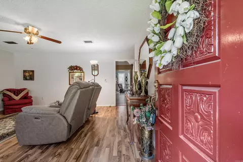 Entry Way - 323 Apollo St, Malvern, AR 72104 photo 1 of 1