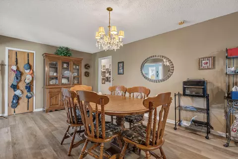 Dining - 323 Apollo St, Malvern, AR 72104 photo 2 of 2