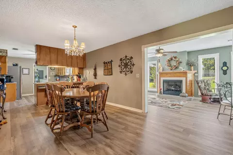 Dining - 323 Apollo St, Malvern, AR 72104 photo 1 of 2