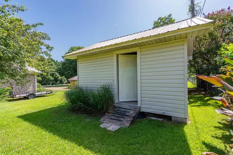 Exterior - 323 Apollo St, Malvern, AR 72104 photo 6 of 11
