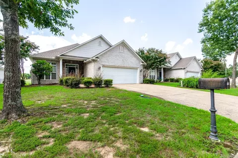 1565 Declaration Cv, Conway, AR 72034 photo 2