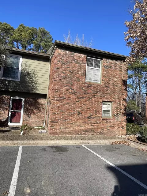 504 Green Mountain Dr # 305, Little Rock, AR 72211