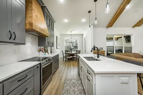 Kitchen - 27 Denali Dr, Cabot, AR 72023 photo 3 of 5