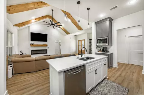 Kitchen - 27 Denali Dr, Cabot, AR 72023 photo 4 of 5