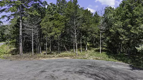 553 Apple Ln, Russellville, AR 72802