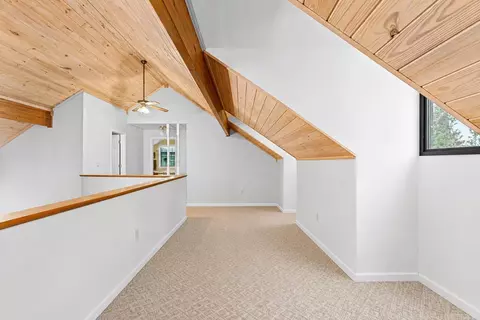 Entry Way - 420 Shadow Ln, Clinton, AR 72031 photo 5 of 6