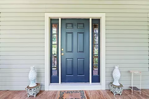 Entry Way - 420 Shadow Ln, Clinton, AR 72031 photo 1 of 6