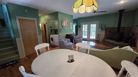 Dining - 189 Watersedge Ln, Edgemont, AR 72044 photo 2 of 2