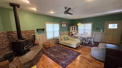 Living - 189 Watersedge Ln, Edgemont, AR 72044 photo 1 of 2