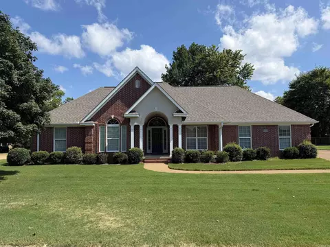 906 Eagle Bay Dr, Heber Springs, AR 72543