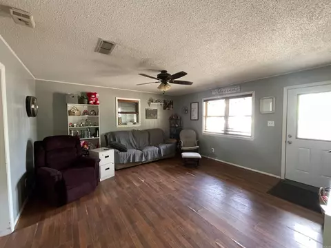 Living - 505 Blake Dr, Mena, AR 71953 photo 3 of 3