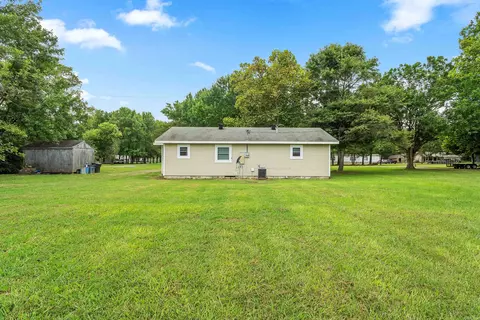 Exterior - 175 Charlie Loop Rd, Lonoke, AR 72086 photo 5 of 6