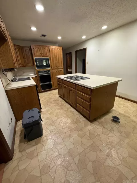 Kitchen - 5107 Middle Warren Rd, Pine Bluff, AR 71603 photo 1 of 1