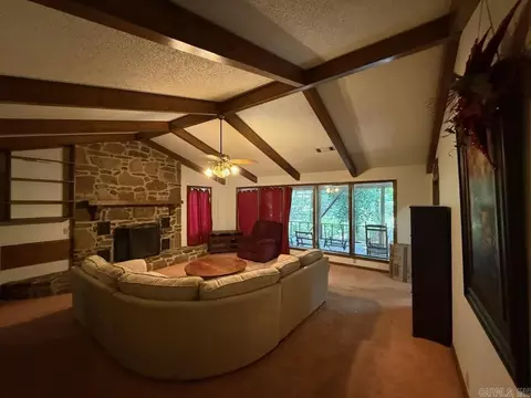 Living - 5107 Middle Warren Rd, Pine Bluff, AR 71603 photo 2 of 3