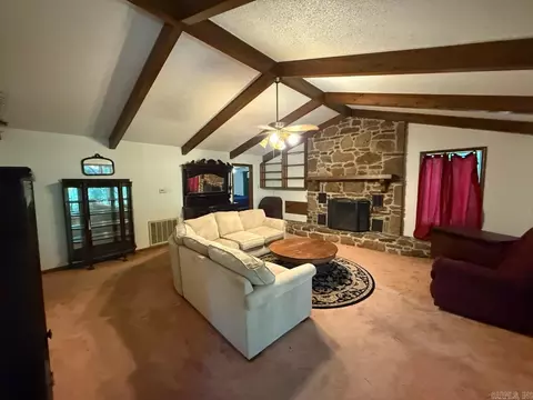 Living - 5107 Middle Warren Rd, Pine Bluff, AR 71603 photo 1 of 3