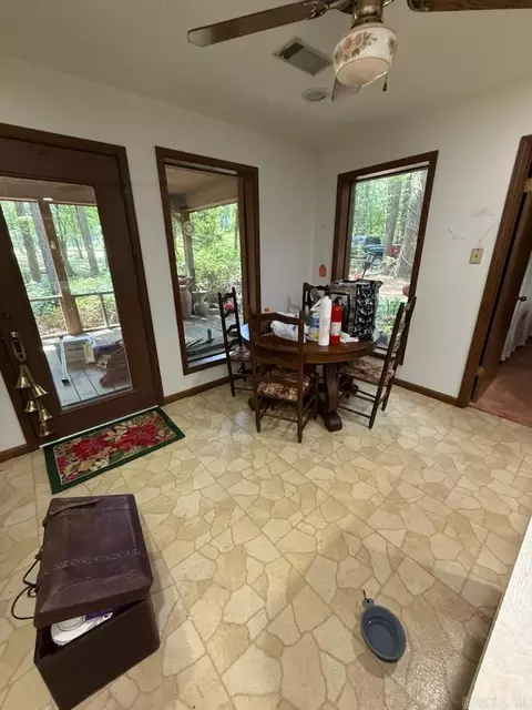 Dining - 5107 Middle Warren Rd, Pine Bluff, AR 71603 photo 1 of 1