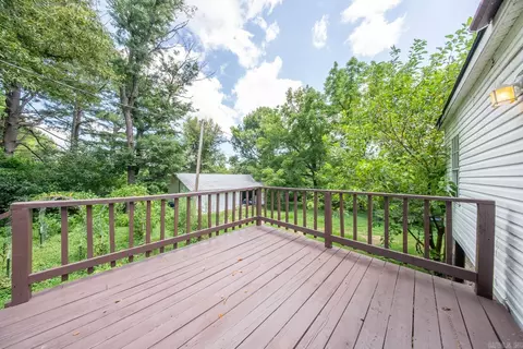 Exterior - 155 N 12th St, Mammoth Spring, AR 72554 photo 5 of 10