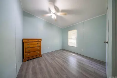 Bedroom - 155 N 12th St, Mammoth Spring, AR 72554 photo 2 of 2