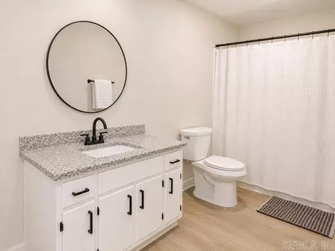Bath - 212 Devine, Tuckerman, AR 72473 photo 1 of 2