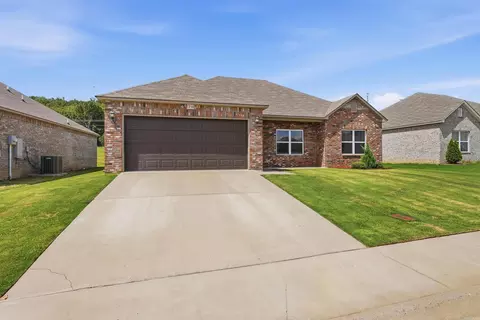 Exterior - 1210 Mae Ln, Conway, AR 72032 photo 2 of 7