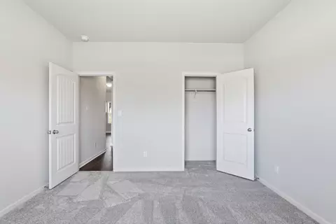 Bedroom - 1210 Mae Ln, Conway, AR 72032 photo 8 of 10