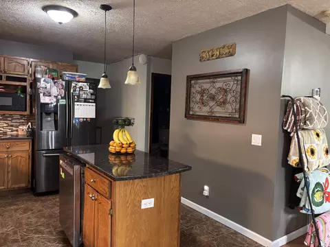 Kitchen - 404 Cook Rd, Mountain View, AR 72560 photo 1 of 3