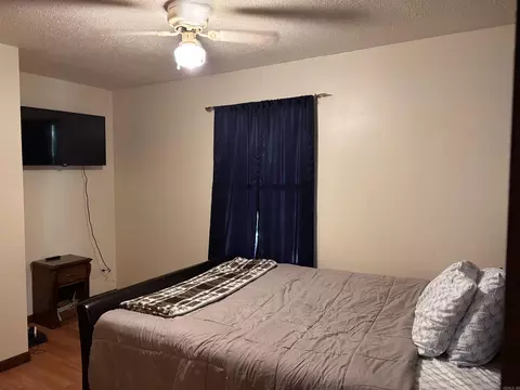 Bedroom - 404 Cook Rd, Mountain View, AR 72560 photo 2 of 5
