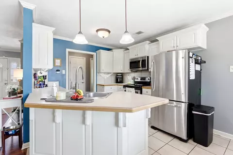 Kitchen - 26 Lakeside Dr, Ward, AR 72176 photo 1 of 6