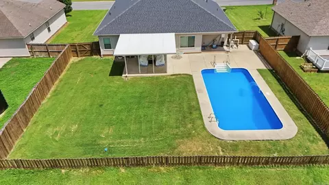 Exterior - 26 Lakeside Dr, Ward, AR 72176 photo 9 of 11