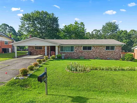 417 Lakeshore Dr, Hot Springs, AR 71913