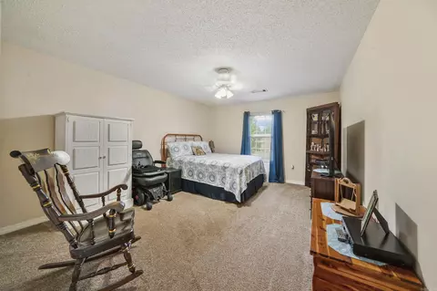 Bedroom - 1806 Pinewood, Beebe, AR 72012 photo 2 of 7