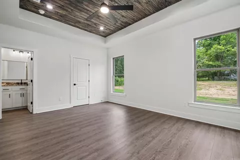 Bedroom - 3509 Hwy 229, Haskell, AR 72015 photo 2 of 12
