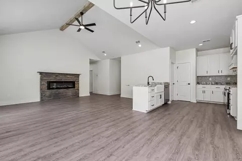 Living - 3509 Hwy 229, Haskell, AR 72015 photo 4 of 4