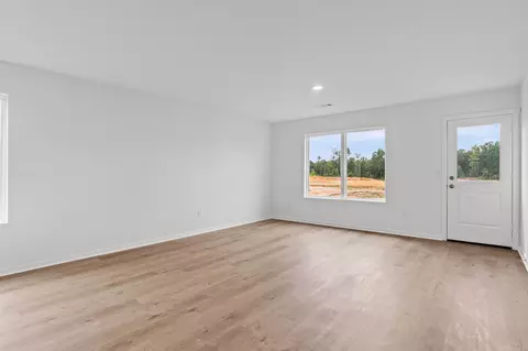 Living - 141 Flat Wood Ave, Benton, AR 72015 photo 4 of 5