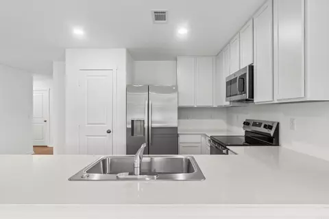 Kitchen - 141 Flat Wood Ave, Benton, AR 72015 photo 1 of 3