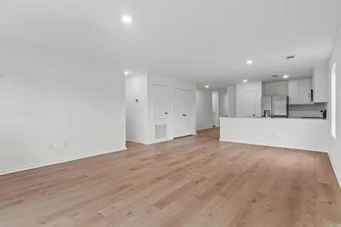 Living - 141 Flat Wood Ave, Benton, AR 72015 photo 2 of 5