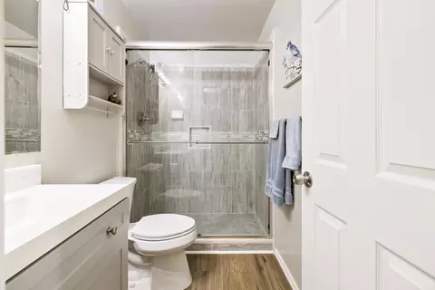 Bath - 1403 Overview Cv, Benton, AR 72015 photo 3 of 4