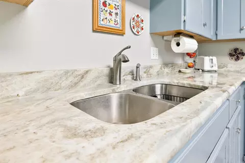 Kitchen - 1403 Overview Cv, Benton, AR 72015 photo 5 of 5