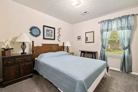 Bedroom - 1403 Overview Cv, Benton, AR 72015 photo 3 of 4