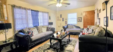 Living - 5109 Faucett Rd, Pine Bluff, AR 71603 photo 2 of 4