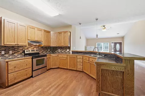 Kitchen - 55 Waterloo Loop, Vilonia, AR 72173 photo 3 of 4