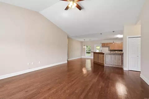 Living - 55 Waterloo Loop, Vilonia, AR 72173 photo 2 of 5
