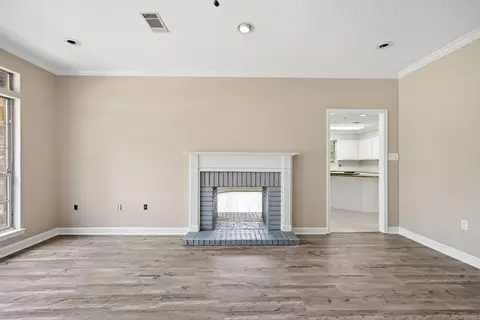 Living - 1500 John Ed Cir, Conway, AR 72034 photo 4 of 5