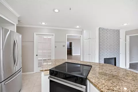 Kitchen - 1500 John Ed Cir, Conway, AR 72034 photo 2 of 5
