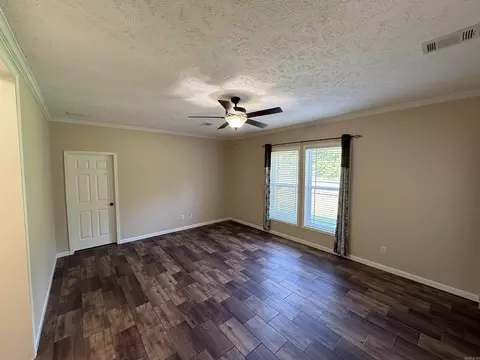Living - 242 Arthur Kirk Rd, Beebe, AR 72012 photo 2 of 7