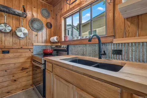 Kitchen - 386 Arrowpoint Rd, Royal, AR 71968 photo 4 of 6