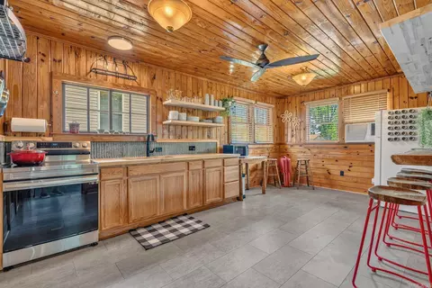 Kitchen - 386 Arrowpoint Rd, Royal, AR 71968 photo 3 of 6