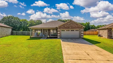 85 Smarty Jones Cir, Austin, AR 72007 photo 2