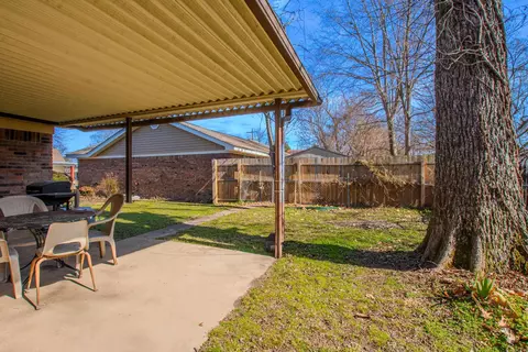 Exterior - 311 E 2nd St, Lonoke, AR 72086 photo 5 of 6