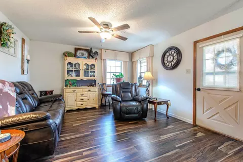 Living - 311 E 2nd St, Lonoke, AR 72086 photo 1 of 2